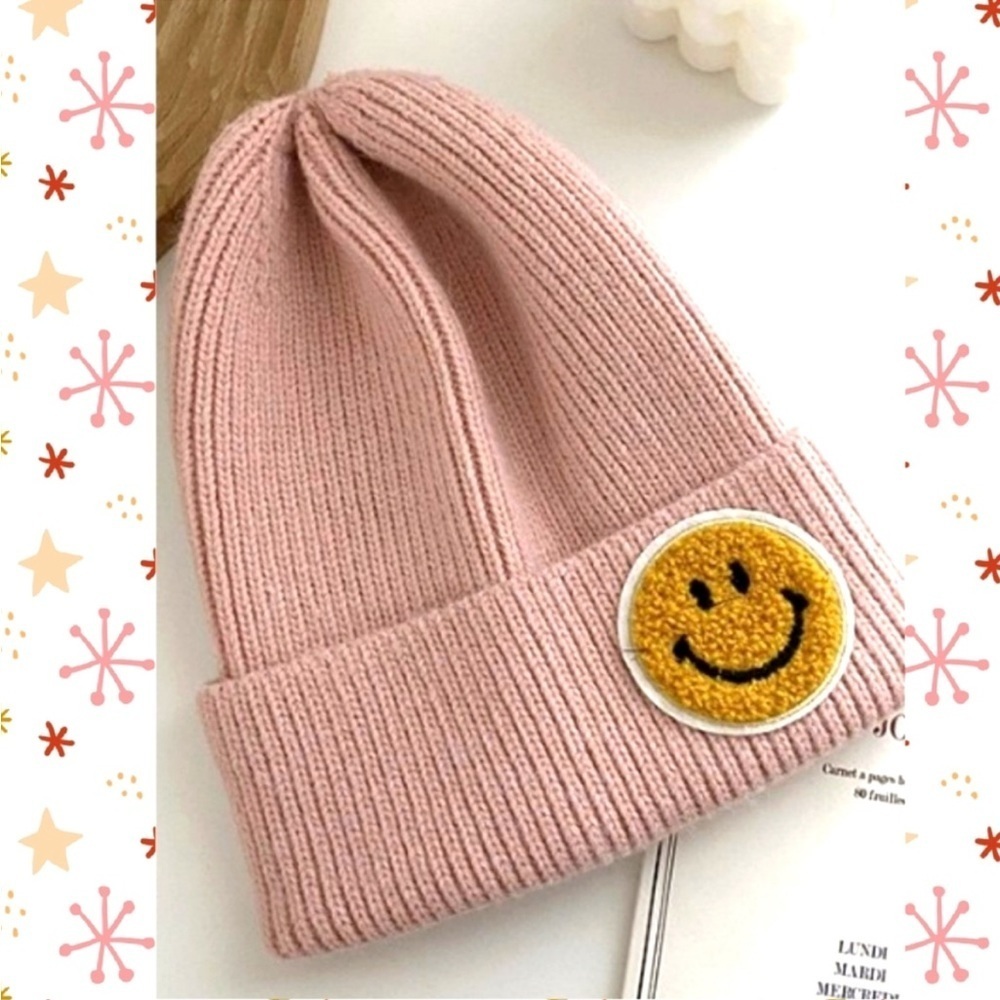 Knit Ribbed Smiley Face Beanie In Light Pink